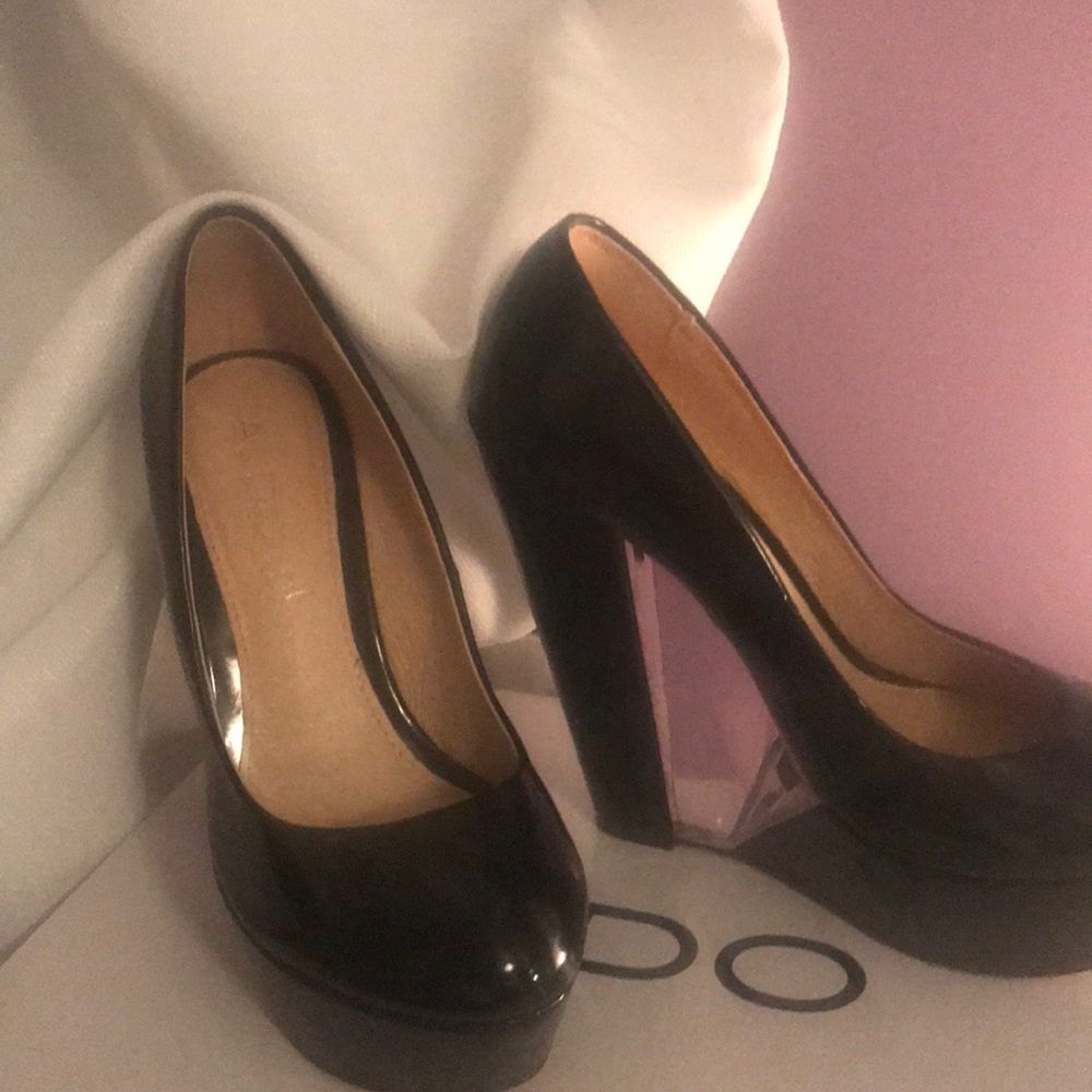 Aldo  size 7